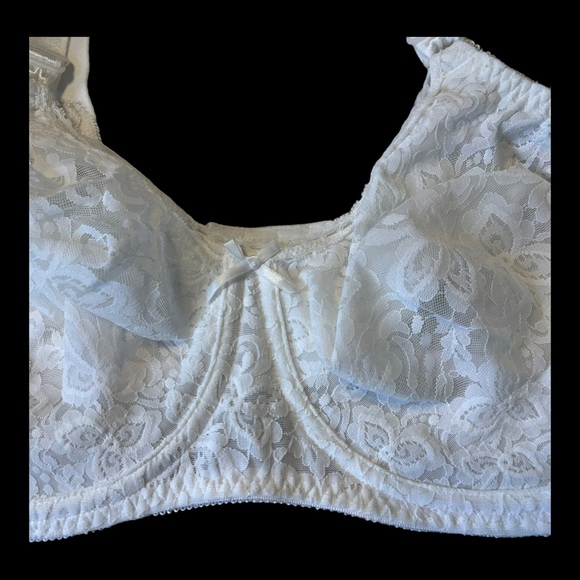 Bali Women’s White Lace Underwire Bra 38DD - Picture 2 of 12